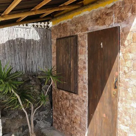 Amigos De La Naturaleza Bed & Breakfast